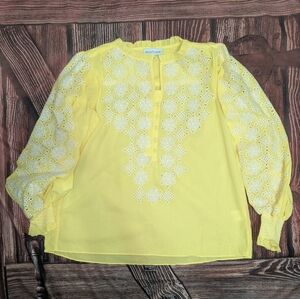 Gibson Latimer Sunlit Blouse with White Lace